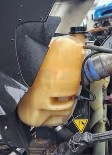 International DuraStar 4300 Radiator Overflow Bottle / Surge Tank