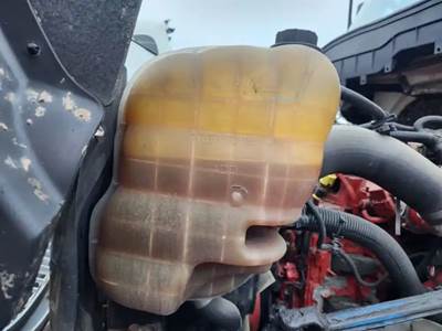 International DuraStar 4300 Radiator Overflow Bottle / Surge Tank