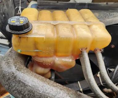 International DuraStar 4400 Radiator Overflow Bottle / Surge Tank