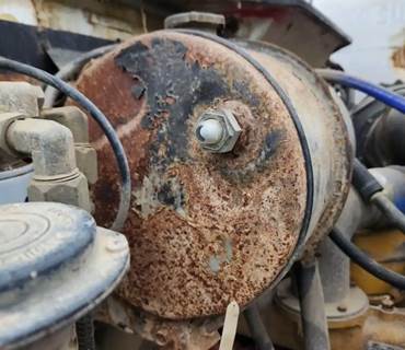 International F2574 Radiator Overflow Bottle / Surge Tank for a 1999 International F-2574