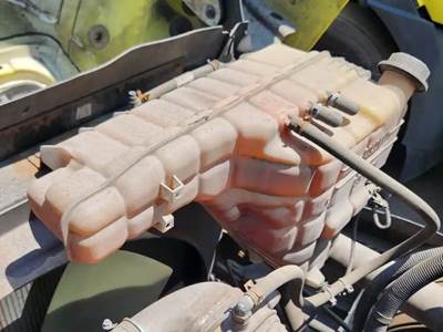 International RH613 Radiator Overflow Bottle / Surge Tank