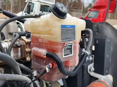 International RH613 Radiator Overflow Bottle / Surge Tank