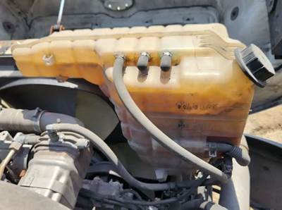International RH613 Radiator Overflow Bottle / Surge Tank
