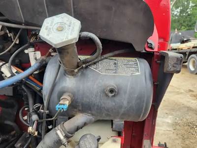 Kenworth T300 Radiator Overflow Bottle / Surge Tank