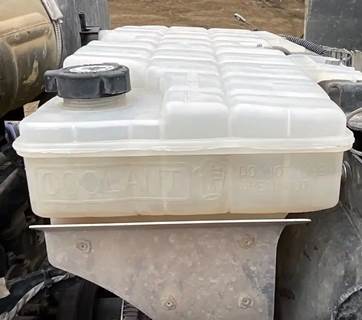Kenworth T400 Radiator Overflow Bottle / Surge Tank