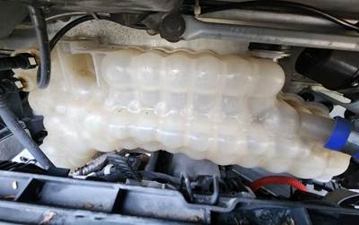 Kenworth T480 Radiator Overflow Bottle / Surge Tank