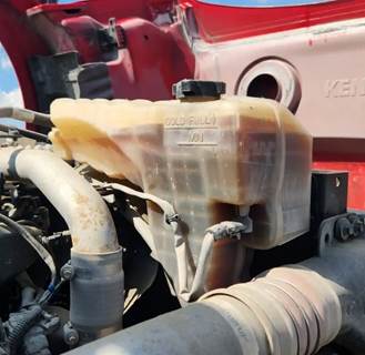 Kenworth T680 Radiator Overflow Bottle / Surge Tank