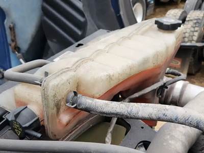 Kenworth T680 Radiator Overflow Bottle / Surge Tank