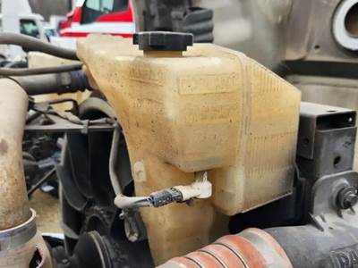 Kenworth T680 Radiator Overflow Bottle / Surge Tank