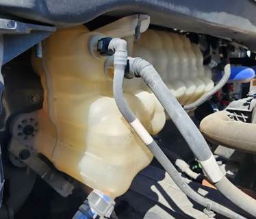 Kenworth T680 Radiator Overflow Bottle / Surge Tank
