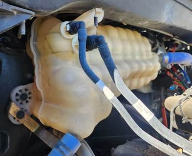 Kenworth T680 Radiator Overflow Bottle / Surge Tank