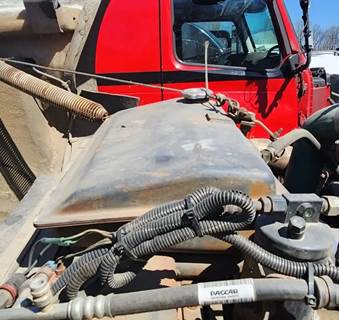 Kenworth T800 Radiator Overflow Bottle / Surge Tank