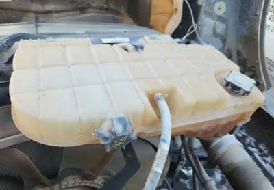 Kenworth T800 Radiator Overflow Bottle / Surge Tank