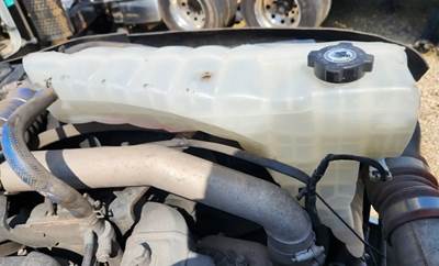 Kenworth T880 Radiator Overflow Bottle / Surge Tank
