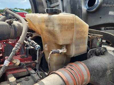 Kenworth T880 Radiator Overflow Bottle / Surge Tank