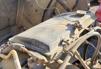 Kenworth W900 Radiator Overflow Bottle / Surge Tank