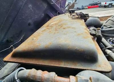 Kenworth W900 Radiator Overflow Bottle / Surge Tank