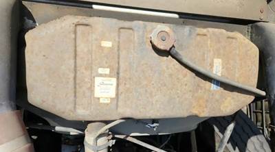 Mack DM688S Radiator Overflow Bottle / Surge Tank