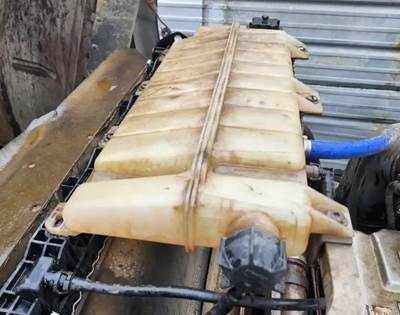 Mack Titan TD713 Radiator Overflow Bottle / Surge Tank for a 2010 Mack TD713
