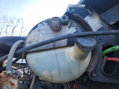 Mack Vision CXN613 Radiator Overflow Bottle / Surge Tank for a 2007 Mack CXN613
