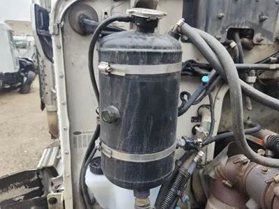Peterbilt 330 Radiator Overflow Bottle / Surge Tank