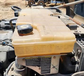 Peterbilt 365 Radiator Overflow Bottle / Surge Tank