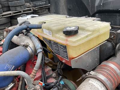 Peterbilt 386 Radiator Overflow Bottle / Surge Tank