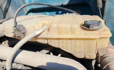 Peterbilt 386 Radiator Overflow Bottle / Surge Tank