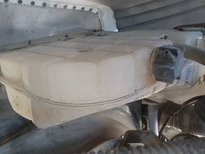 Peterbilt 389 Radiator Overflow Bottle / Surge Tank