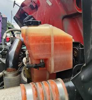 Peterbilt 579 Radiator Overflow Bottle / Surge Tank