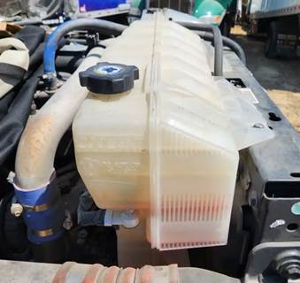 Peterbilt 579 Radiator Overflow Bottle / Surge Tank