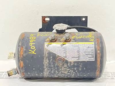 Peterbilt 587 Radiator Overflow Bottle / Surge Tank