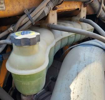 Sterling L9500 Radiator Overflow Bottle / Surge Tank