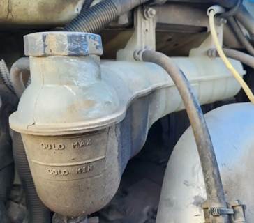 Sterling L9500 Radiator Overflow Bottle / Surge Tank