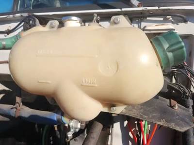 Volvo / WhiteGMC WG64T Radiator Overflow Bottle / Surge Tank for a 1995 Volvowhitegmc WG64T
