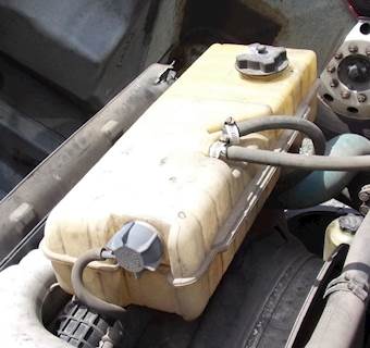Volvo VNL Radiator Overflow Bottle / Surge Tank