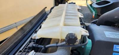 Volvo VNL Radiator Overflow Bottle / Surge Tank
