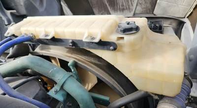 Volvo VNL Radiator Overflow Bottle / Surge Tank