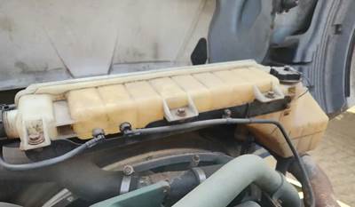 Volvo VNL Radiator Overflow Bottle / Surge Tank