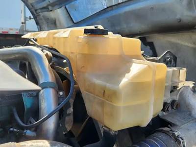 Volvo VNL Radiator Overflow Bottle / Surge Tank