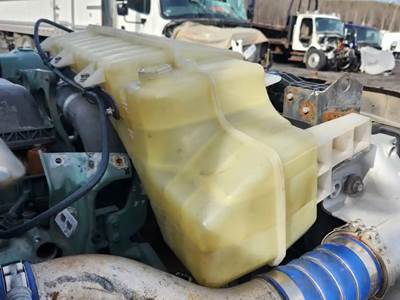Volvo VNL Radiator Overflow Bottle / Surge Tank