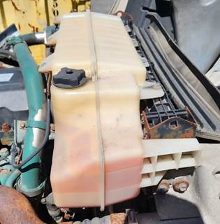 Volvo VNL Radiator Overflow Bottle / Surge Tank