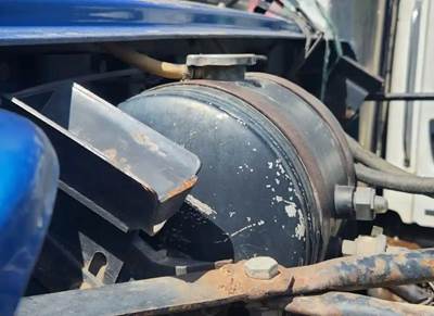 Western Star 4900FA Radiator Overflow Bottle / Surge Tank for a 2003 Western Star 4900 FA