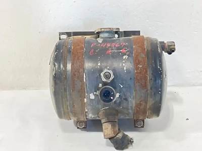 Western Star 4900FA Radiator Overflow Bottle / Surge Tank for a 2003 Western Star 4900 FA