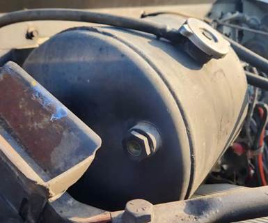 Western Star 4900SA Radiator Overflow Bottle / Surge Tank for a 2007 Western Star 4900 SA