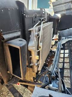 Chevrolet Silverado 6500HD Radiator