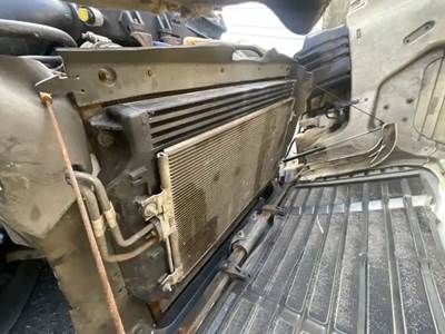 Freightliner Cascadia 113 Radiator
