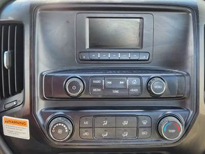 Chevrolet Silverado 5500HD Radio