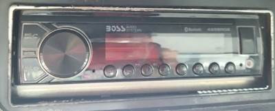 Ford LT9000 Radio