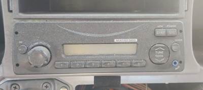 Freightliner 108SD Radio